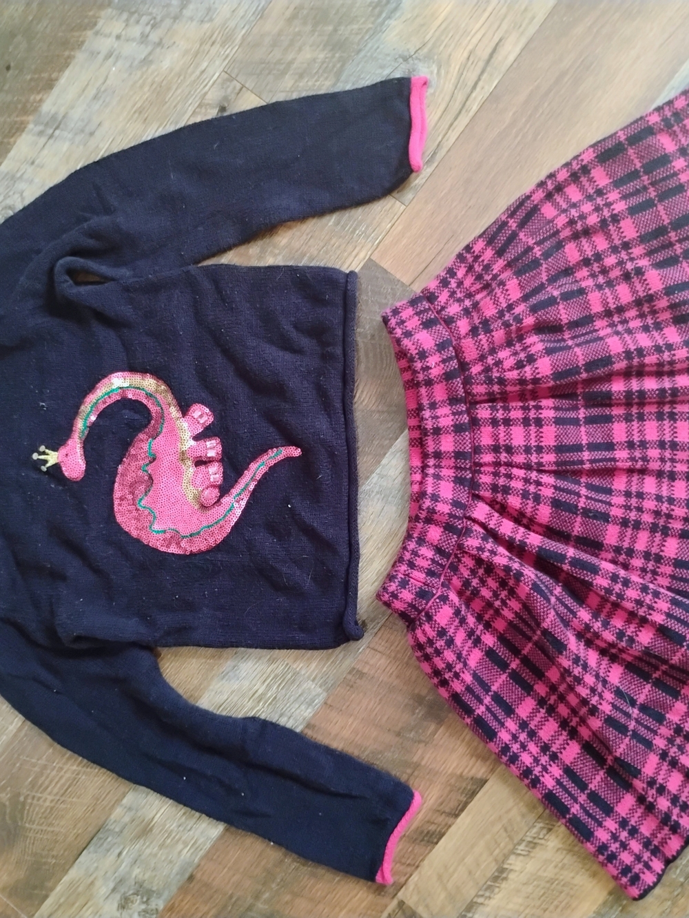 Girls 6x Navy Blue Long-Sleeve with Pink Sequin Dinosaur And Matching Skirt